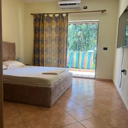 Garden Holiday home